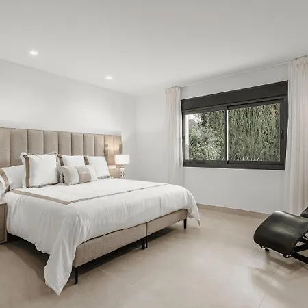 Villa 5br Pool&gym - What'app - 0034-656-619-782 - For Reservations! *